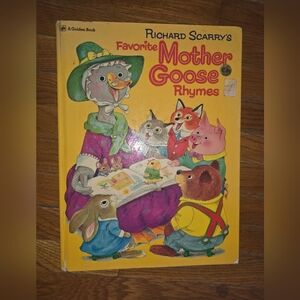 Vintage Richard Scarry's Favorite Mother Goose Rhymes  1976 Edition Book